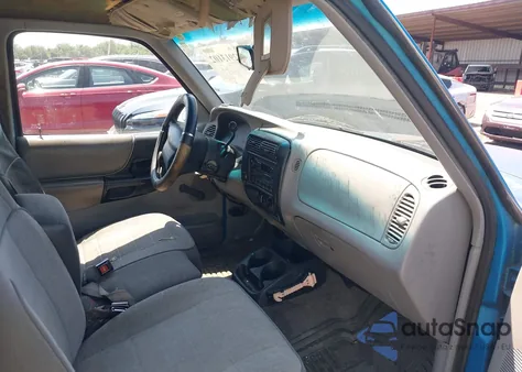 1995 Ford Ranger из США, поврежденный, VIN 1FTCR10A2SUA57023